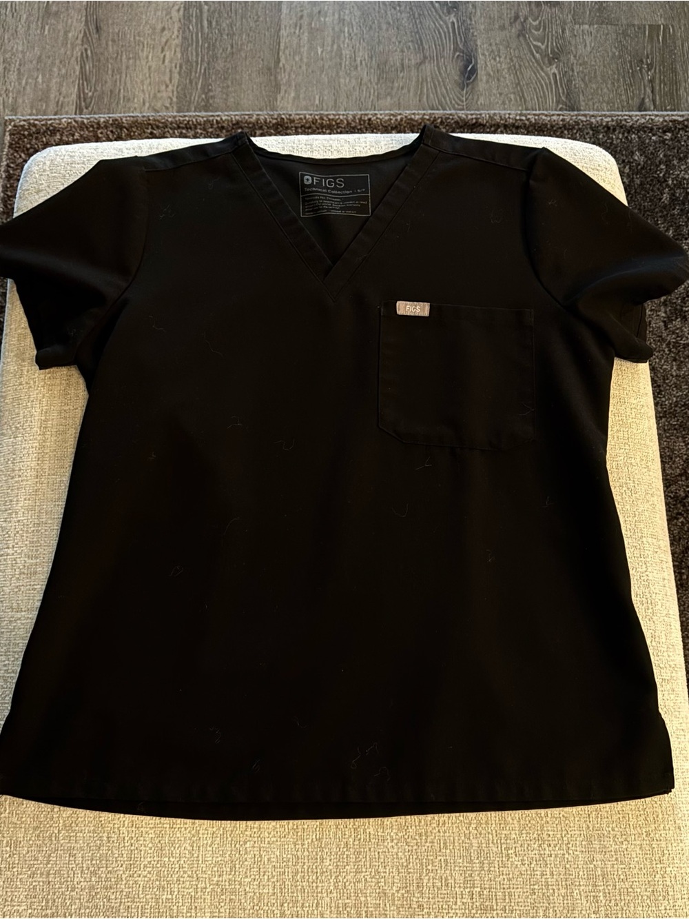 FIGS Scrub Set- Black - Picture 7 of 12